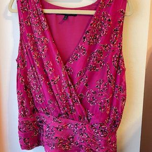 Sleeveless V-Neck Top